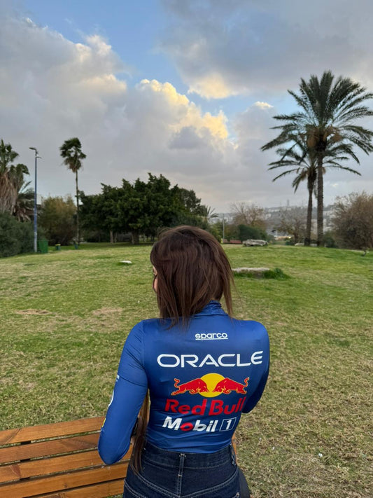 بدلة ريد بُل عالية الياقة