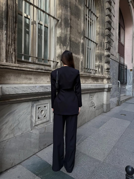 The Turika Black 3-Piece Set