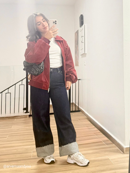 سترة حمراء كبيرة الحجم من أرفيرنا