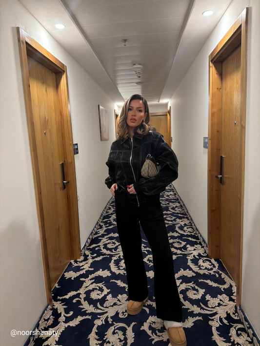 جاكيت أسود متباين الحجم من أرفيرنا