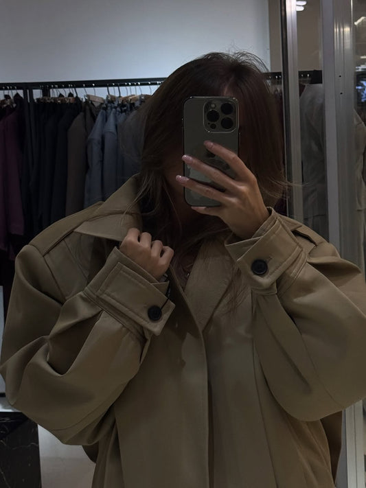 جاكيت فاخر مزين بتطريز قطعة واحدة مع حمالات الكتف