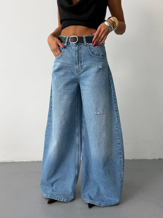 High-Waisted Balloon Wide-Leg Jeans