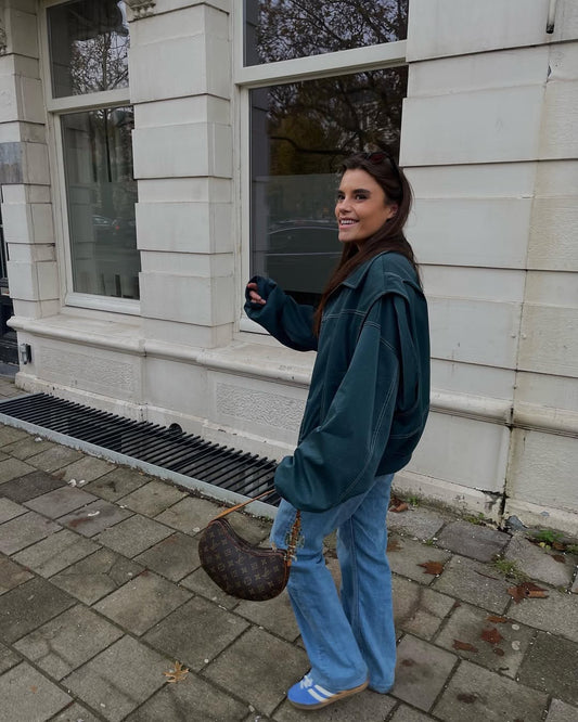 جاكيت أرفيرنا كبير الحجم بلون أخضر داكن متباين