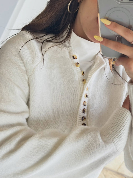 كنزة شتوية نسائية نصفية الأزرار