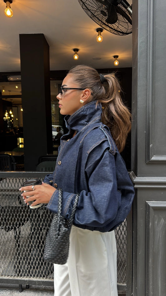 جاكيت بومبر أزرق داكن بياقة واقفة