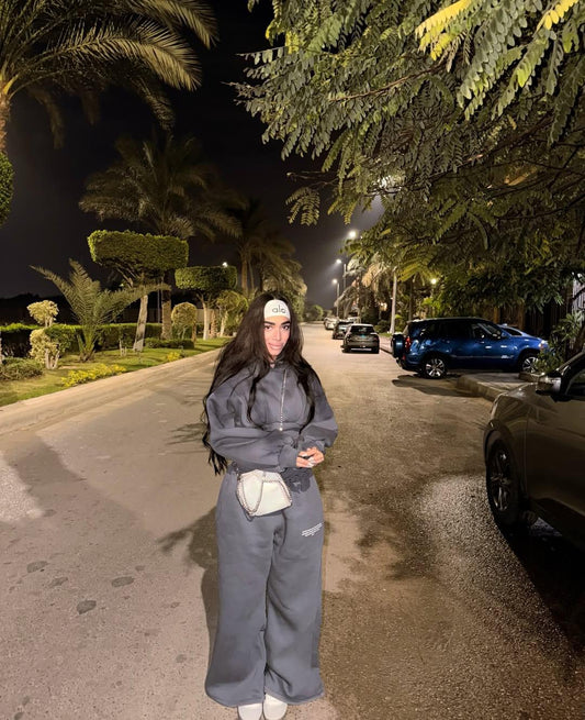 طقم كامل من أرفيرنا سناتشينغ باللون الرمادي الداكن