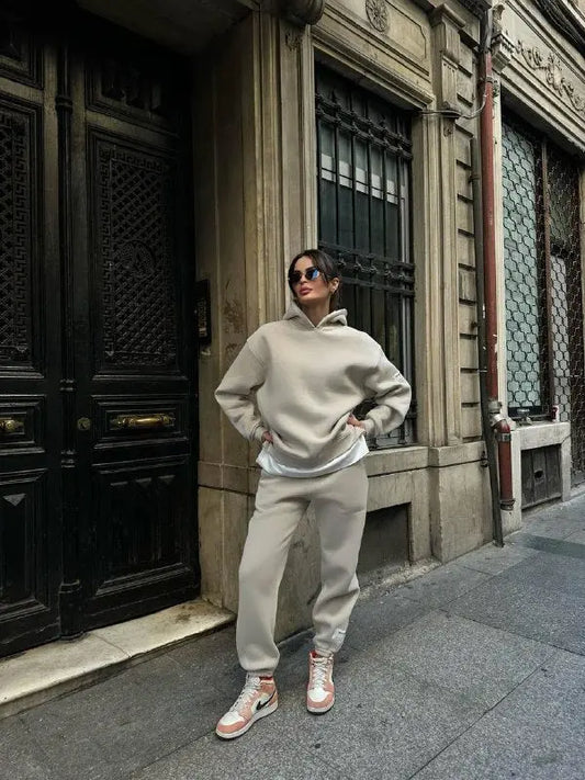 طقم بيج من حركة العطاء