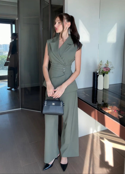Green 4-Button Sleeveless Suit