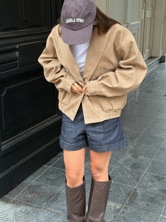 جاكيت بومبر من بانديرا باللون البيج الداكن