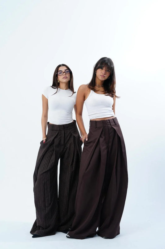 FOLDED BROWN TAILORED TROUSERS