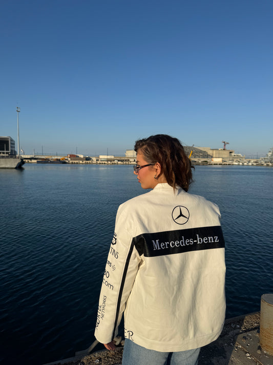 سترة جلدية من سباقات فورمولا مرسيدس