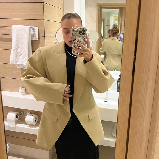 بدلة من قماش الغباردين بإصدار خاص