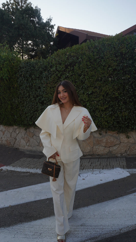 Off-white Cape Detail Set