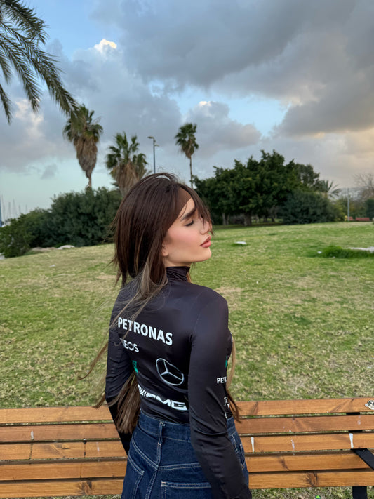 بدلة مرسيدس بياقة عالية