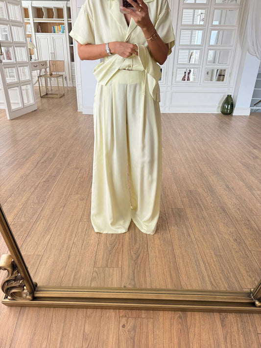 Timeless Butter Yellow Comfort Summer Set