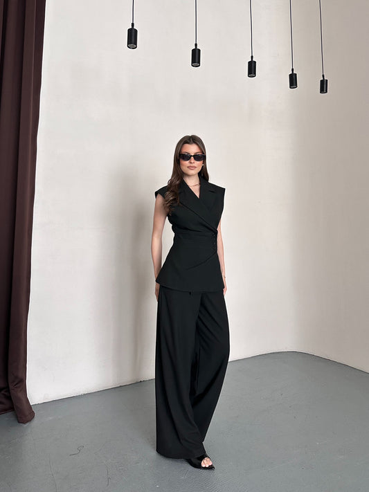 Black 4-Button Sleeveless Suit
