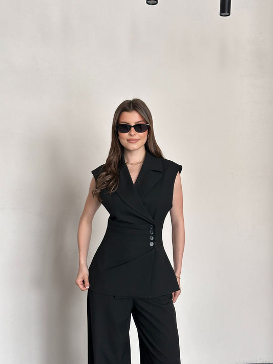 Black 4-Button Sleeveless Suit
