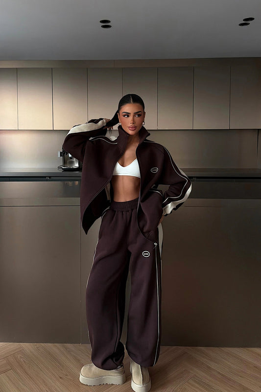 بدلة رياضية من جيونا بنكهة القهوة المرة