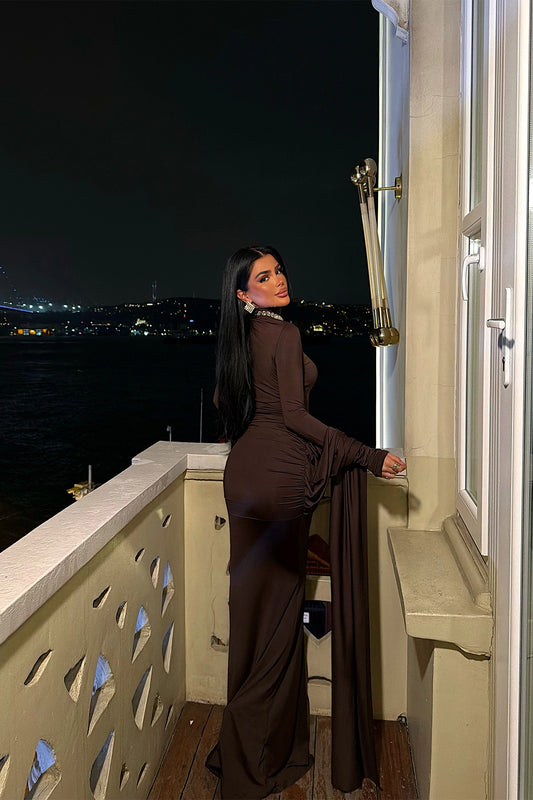 فستان أركوا بلون القهوة الداكنة