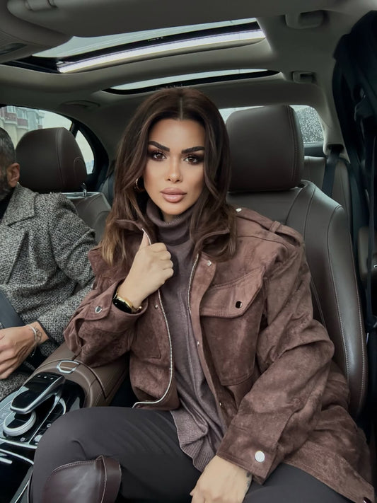 جاكيت بومبر من جلد الغزال البني