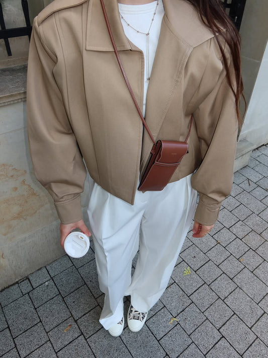 جاكيت فاخر مزين بتطريز قطعة واحدة مع حمالات الكتف