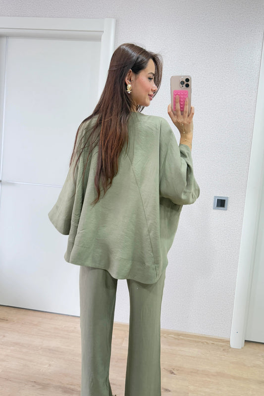 طقم أزرار دانتيل مفصل