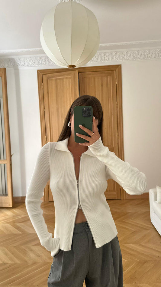 بلوزة طويلة الأكمام ضيقة بلون البرقوق الداكن