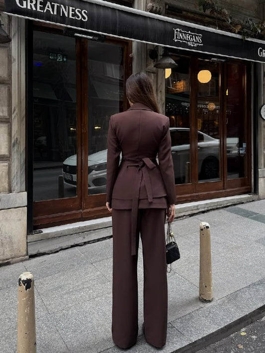 Brown Sansey Three-Piece Design Set