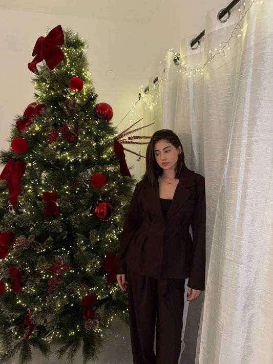 طقم بني مميز