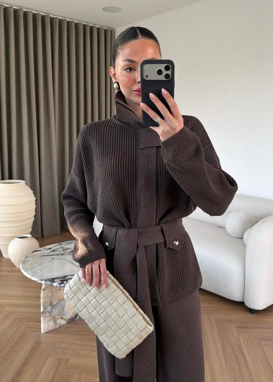 STAND-UP COLLAR BELTED KNITWEAR SET