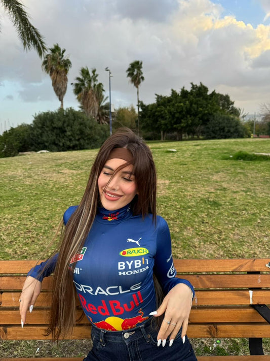 بدلة ريد بُل عالية الياقة