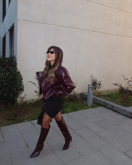 جاكيت أحمر عنابي فاخر من ماركة وموديل عالي الجودة