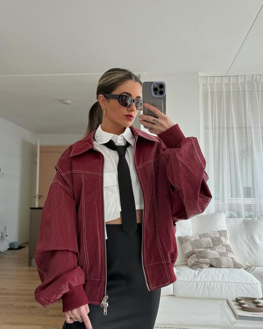 سترة حمراء كبيرة الحجم من أرفيرنا