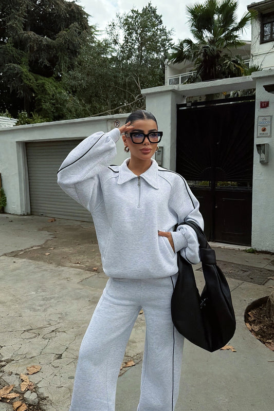 بدلة رياضية رمادية من سيليتا