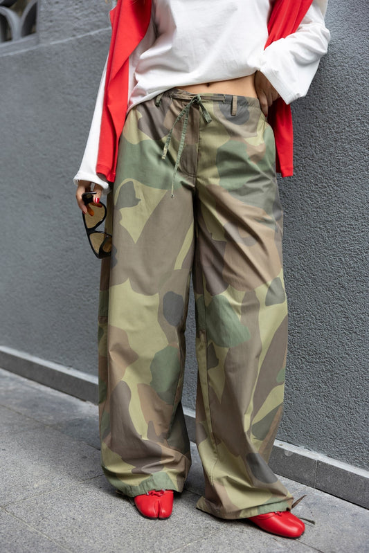 Camouflage Wide-Leg Cargo Pants