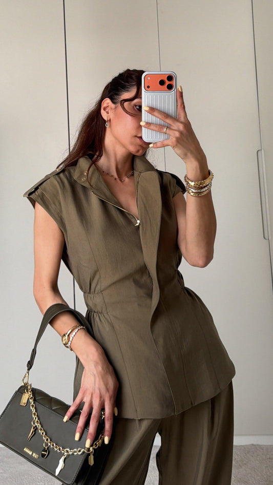 LOREN KHAKI TENCELIUM SET WITH EPAULETS
