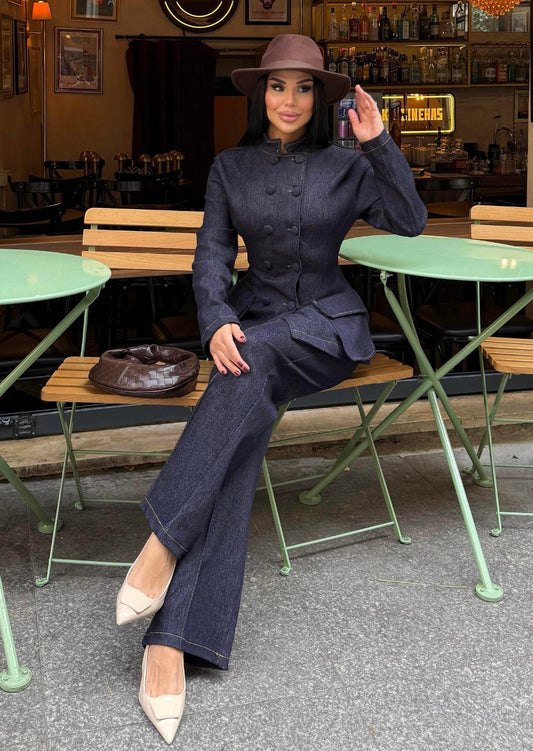 بدلة جينز هيلينز باللون الأزرق الداكن