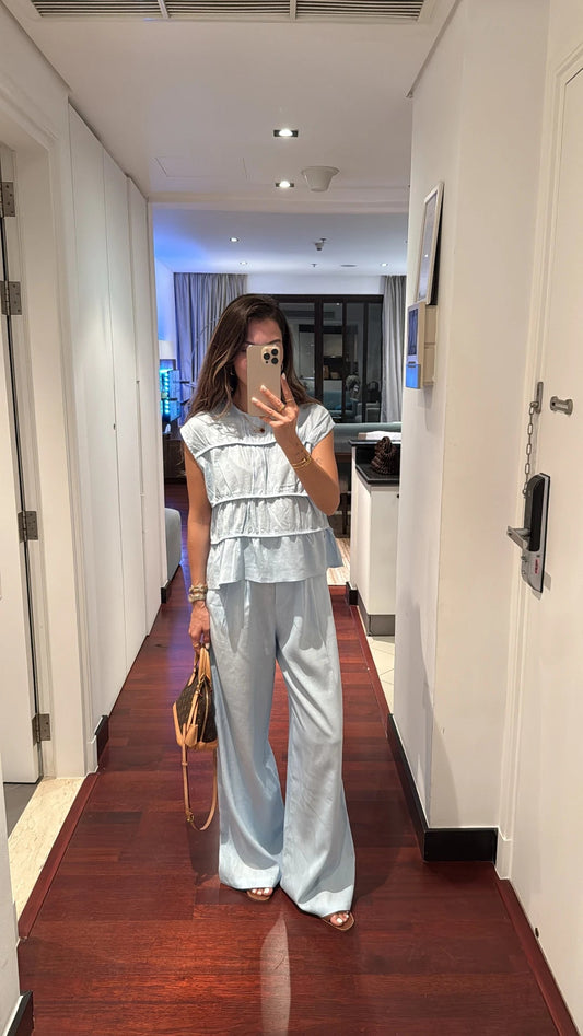 طقم كتان فالون بتفاصيل دقيقة