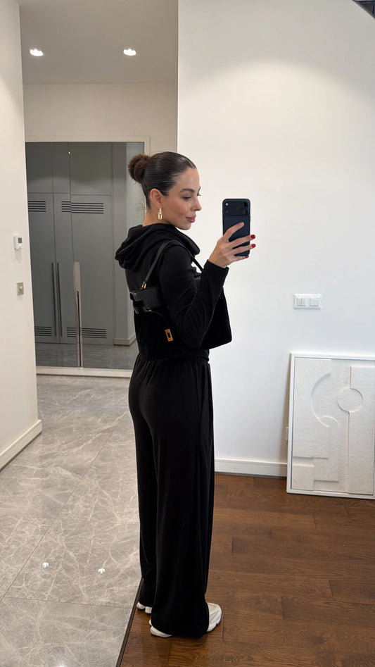 بدلة فضفاضة من قطعتين