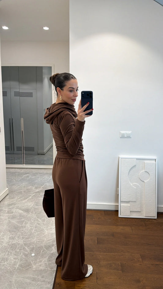 بدلة فضفاضة من قطعتين