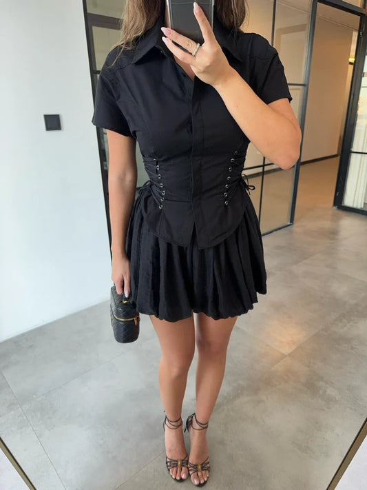 SIDE SHORT SLEEVE BLACK SHIRT