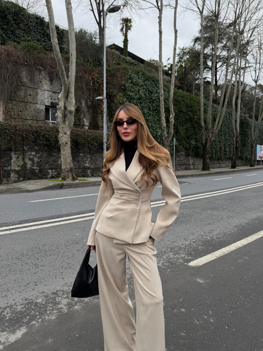 Beige 4-Button Side Suit