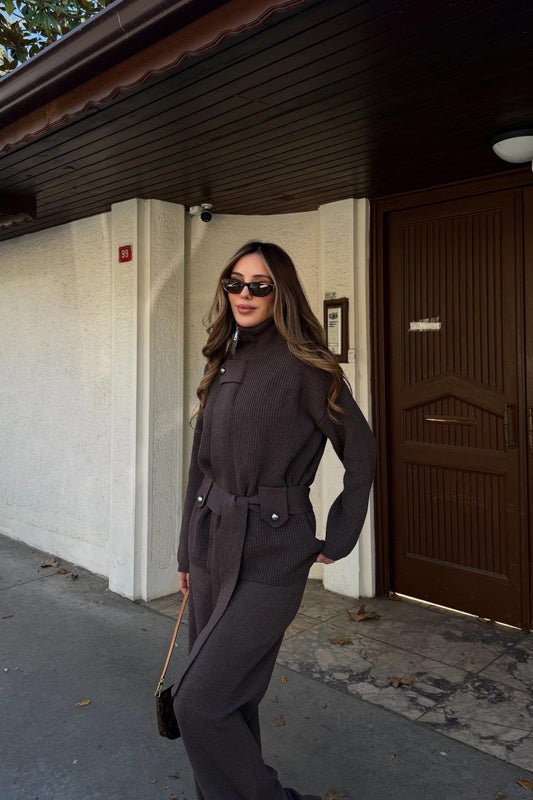 STAND-UP COLLAR BELTED KNITWEAR SET