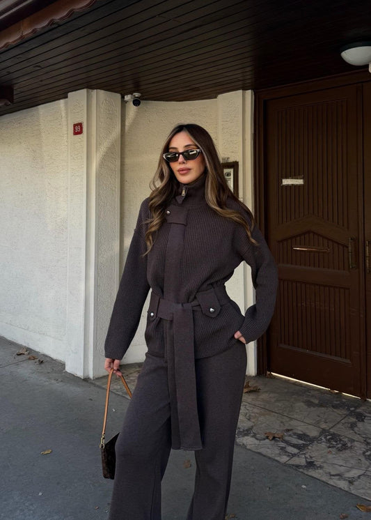 STAND-UP COLLAR BELTED KNITWEAR SET