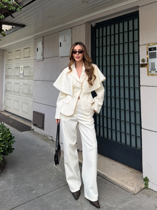 Off-white Cape Detail Set