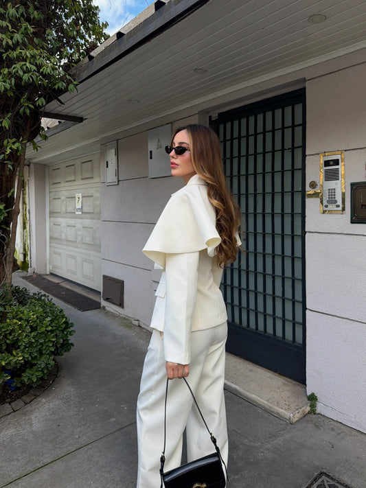 Off-white Cape Detail Set