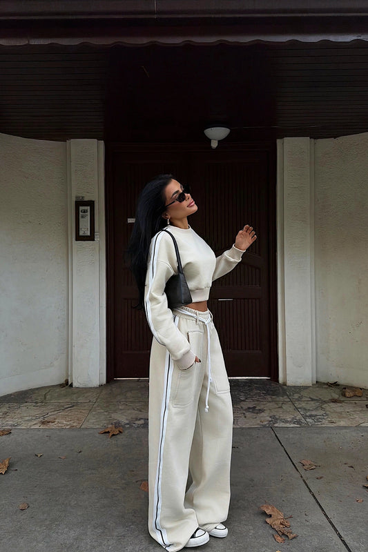 بدلة رياضية كريمية اللون من رينالدي