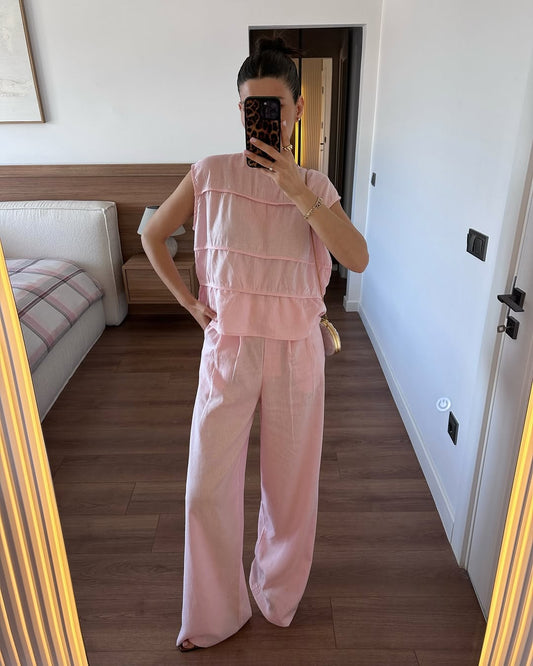 طقم كتان فالون بتفاصيل دقيقة