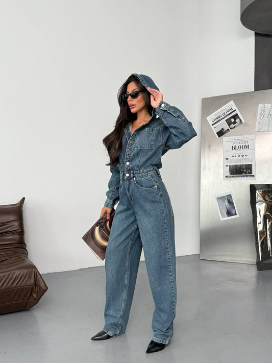 جمبسوت جينز أزرق فاتح بأكمام طويلة بتصميم باراف