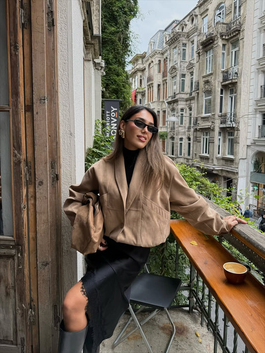 جاكيت بومبر من بانديرا باللون البيج الداكن